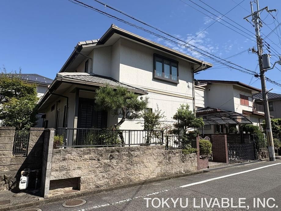 5LDK+S house in Katano, Osaka - Photo 1