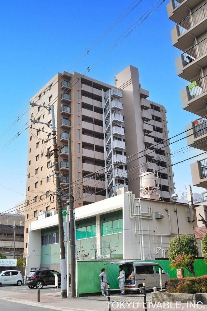 2LDK apartment in Joto Ward, Osaka - Photo 1