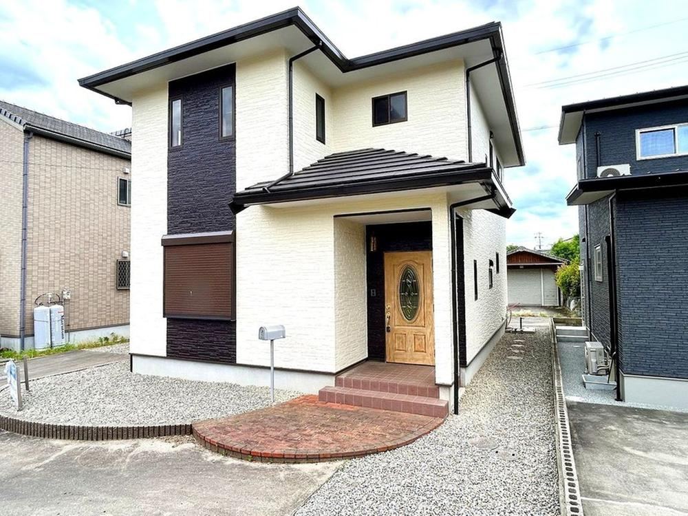 4LDK house in Niihama, Ehime - Photo 1