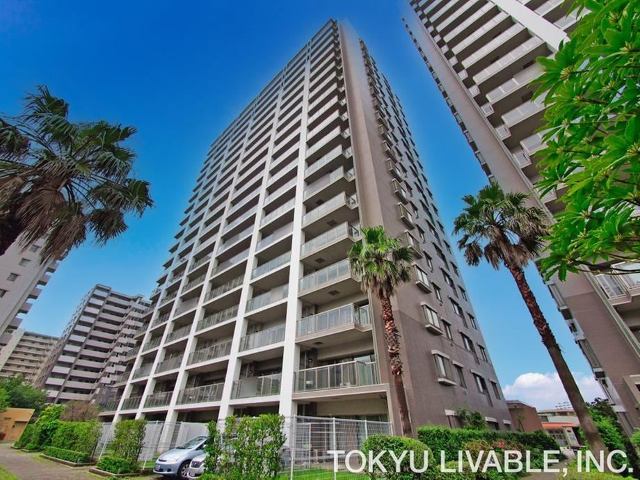 3LDK apartment in Urayasu, Chiba - Photo 1