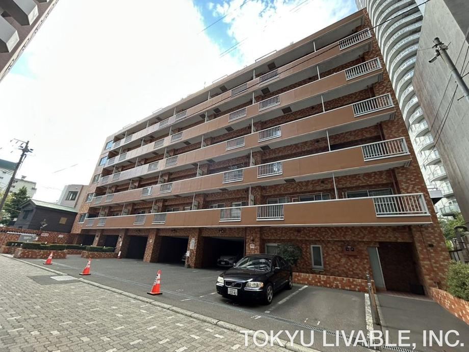 2LDK apartment in Chuo Ward, Sapporo, Hokkaido - Photo 1