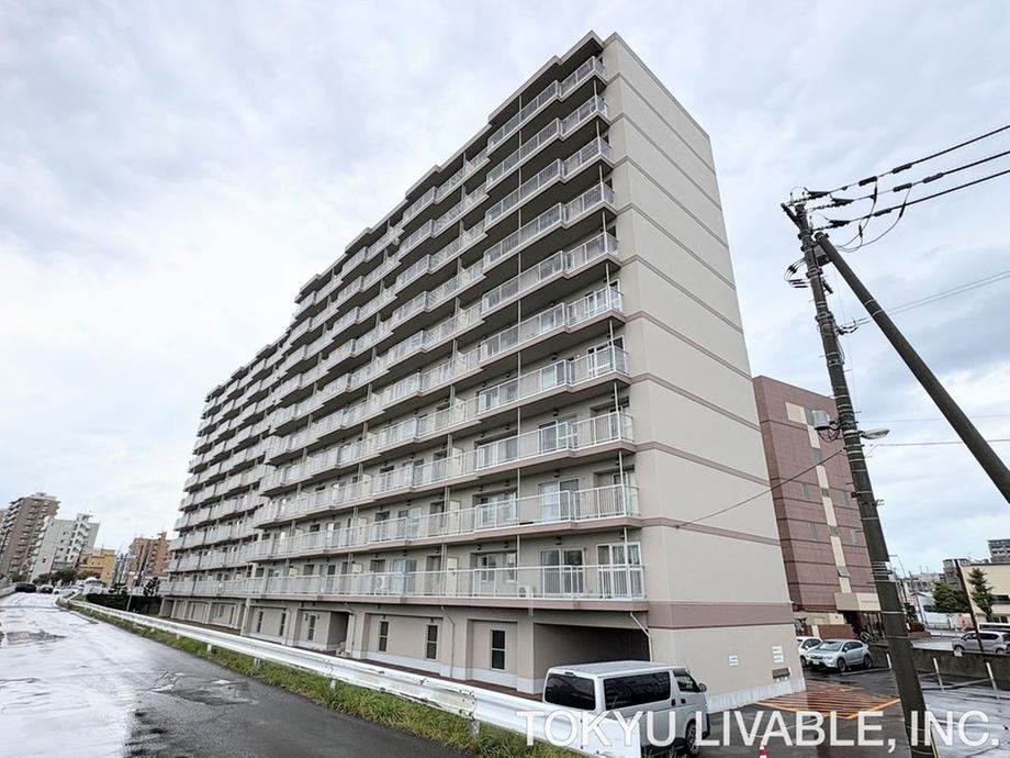4LDK apartment in Chuo Ward, Sapporo, Hokkaido - Photo 1