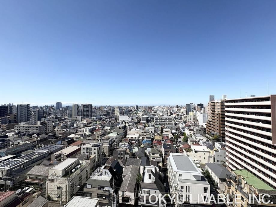 2LDK apartment in Shinagawa Ward, Tokyo - Photo 1