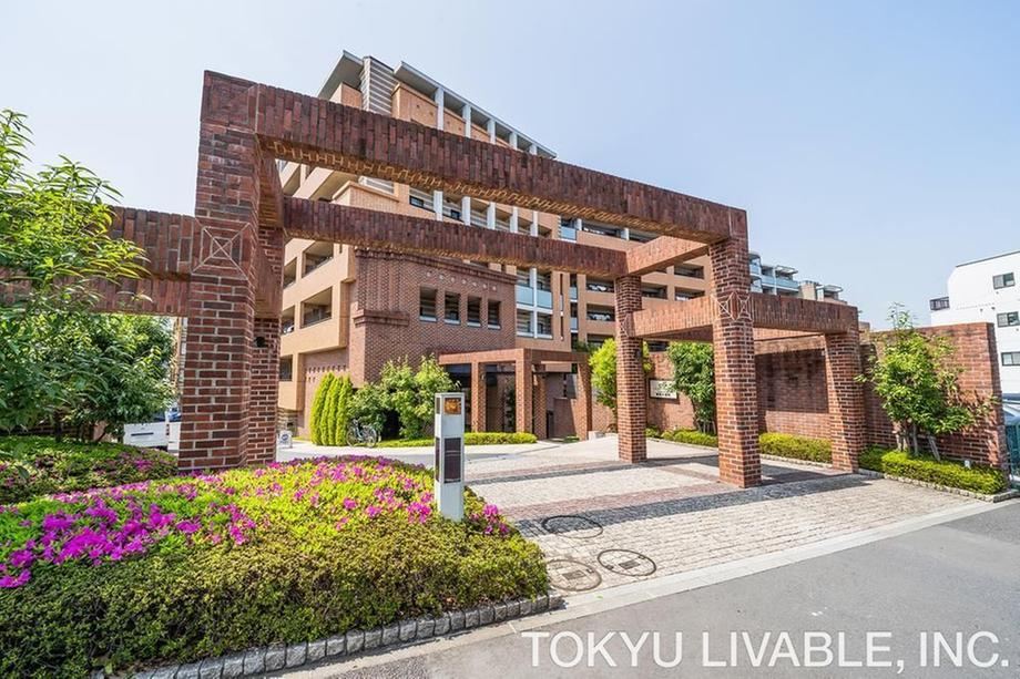 3LDK apartment in Kanagawa Ward, Yokohama, Kanagawa - Photo 1