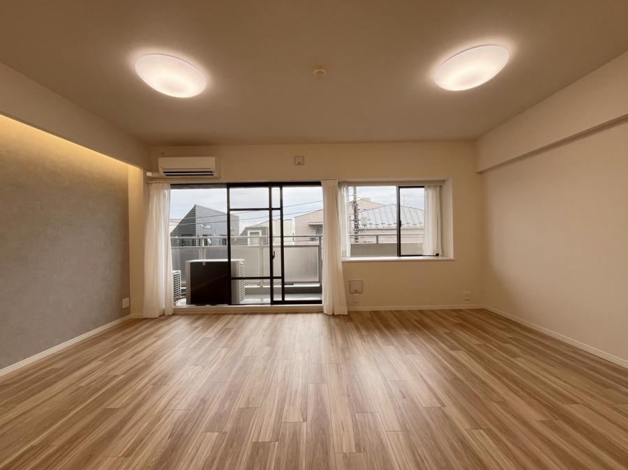 3LDK apartment in Shinagawa Ward, Tokyo - Photo 1