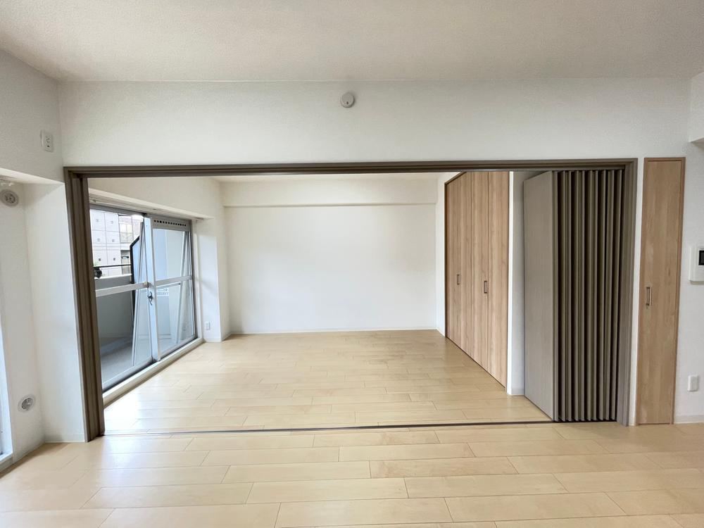 3LDK apartment in Toyonaka, Osaka - Photo 1