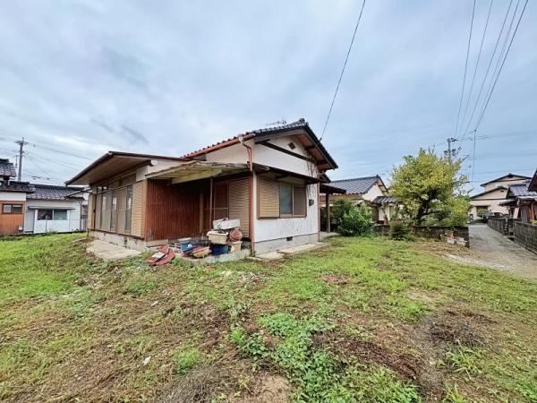 3DK house in Chikujo, Chikujo District, Fukuoka - Photo 1