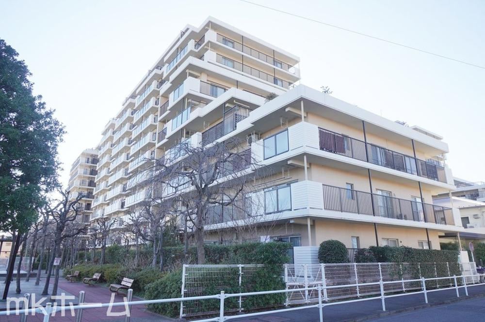 2LDK+S apartment in Katsushika Ward, Tokyo - Photo 1