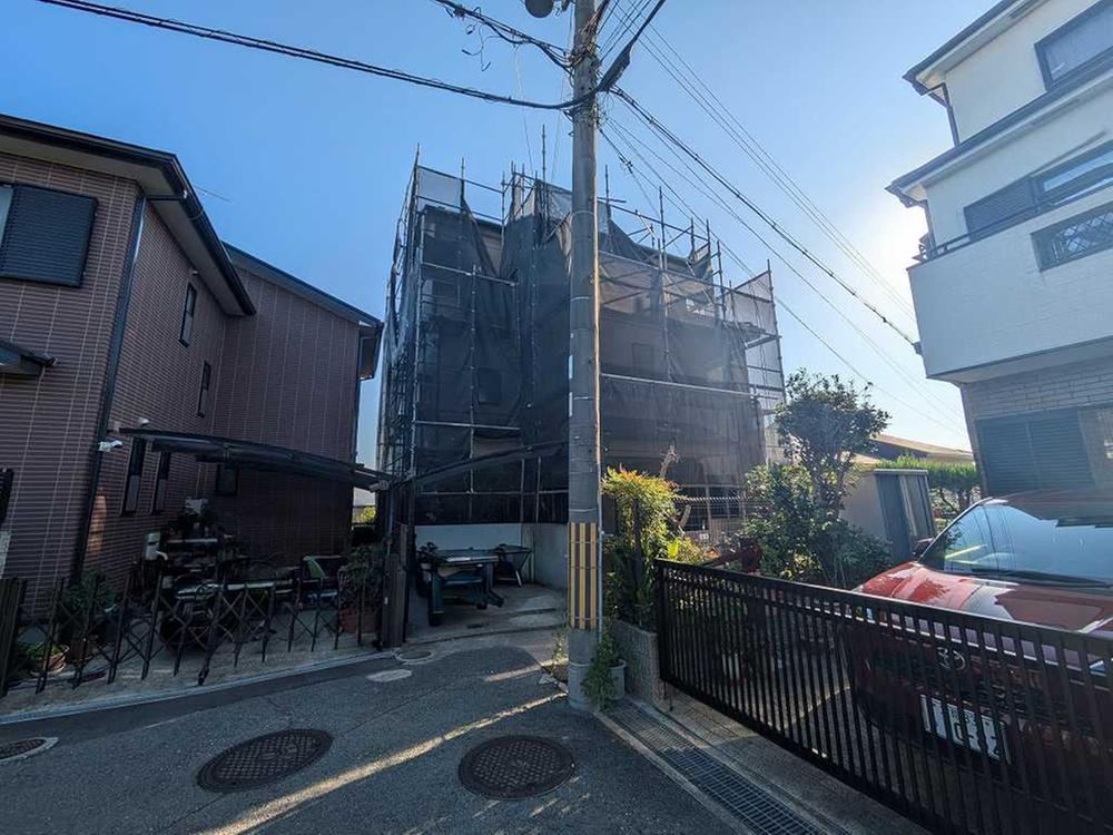 3LDK+2S house in Neyagawa, Osaka - Photo 1