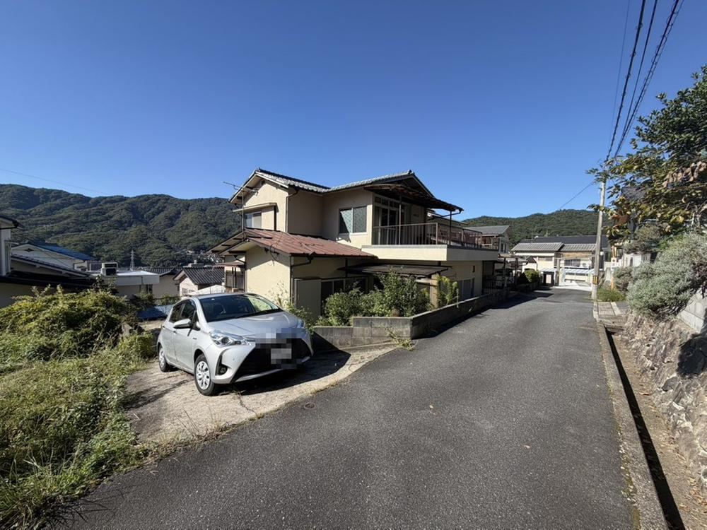 5LDK+S house in Aki Ward, Hiroshima - Photo 1