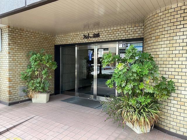 3LDK apartment in Sakai Ward, Sakai, Osaka - Photo 1