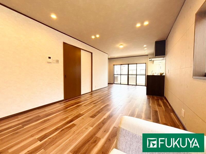 4LDK house in Higashiyodogawa Ward, Osaka - Photo 1