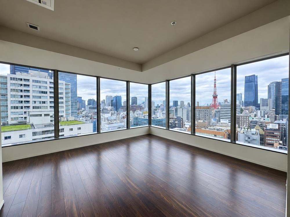 2LDK apartment in Minato Ward, Tokyo - Photo 1