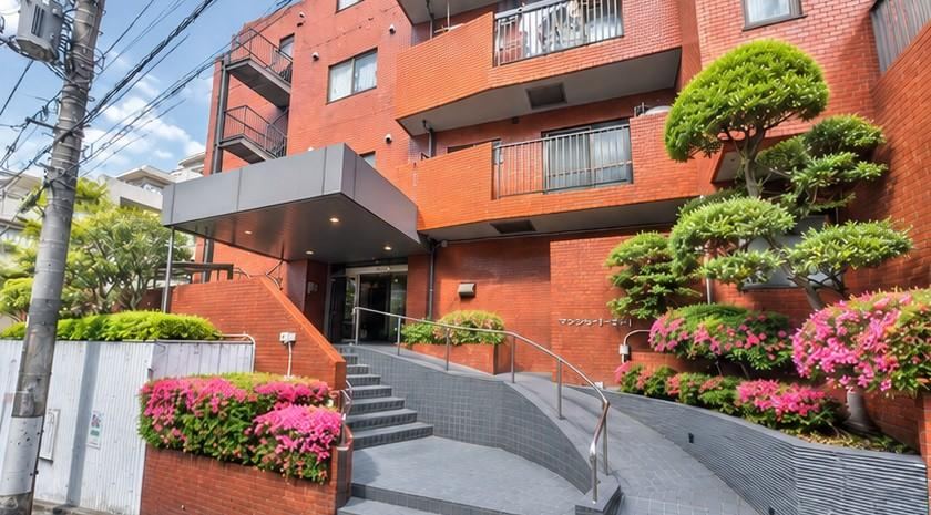 1LDK apartment in Bunkyo Ward, Tokyo - Photo 1