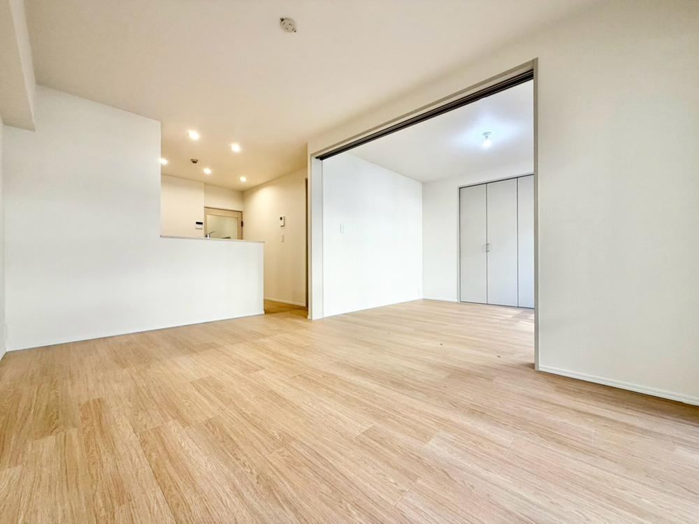 3LDK apartment in Isogo Ward, Yokohama, Kanagawa - Photo 1
