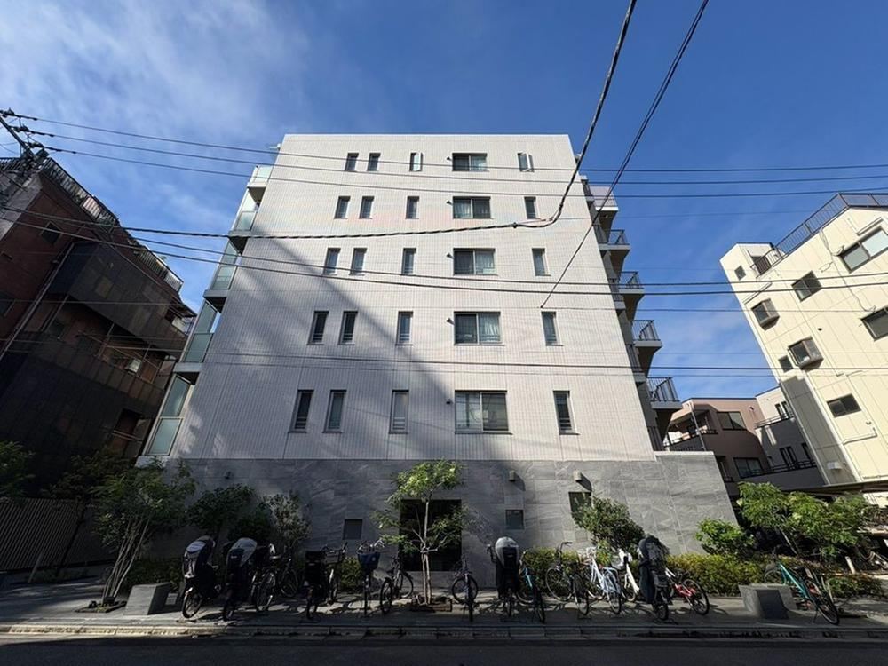 3LDK apartment in Edogawa Ward, Tokyo - Photo 1
