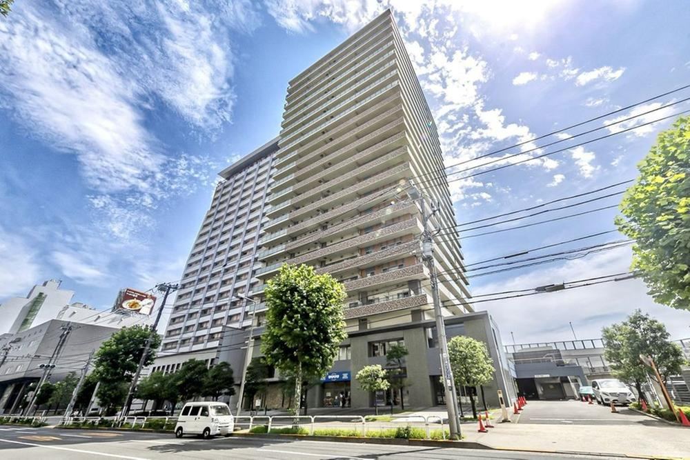 3LDK apartment in Shinagawa Ward, Tokyo - Photo 1