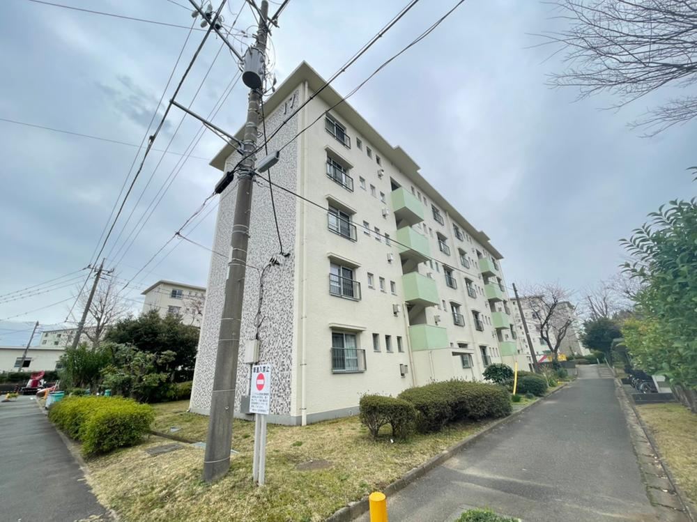 2LDK apartment in Konan Ward, Yokohama, Kanagawa - Photo 1