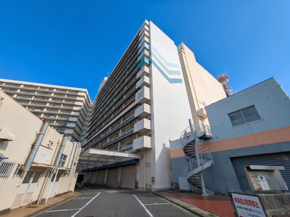 2LDK apartment in Sumida Ward, Tokyo - Photo 1