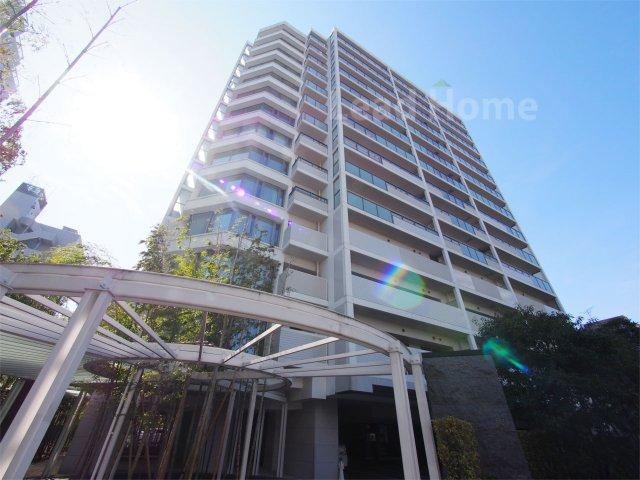 2LDK apartment in Minato Ward, Tokyo - Photo 1