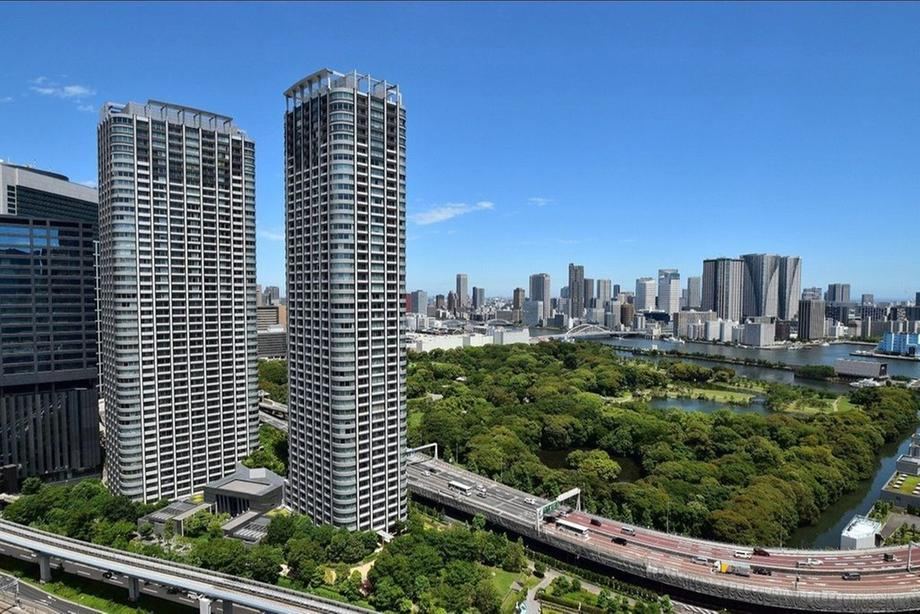 2LDK apartment in Minato Ward, Tokyo - Photo 1