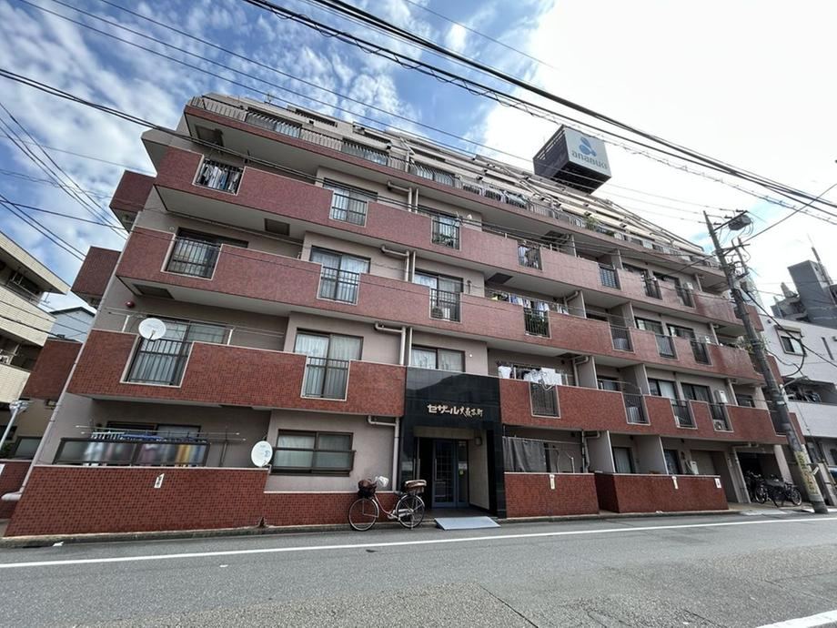 2LDK apartment in Ota Ward, Tokyo - Photo 1