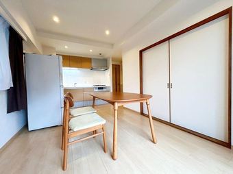 2LDK+S apartment in Kunitachi