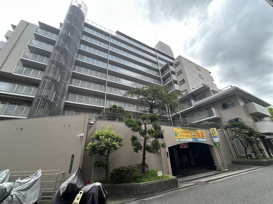 3LDK apartment in Kita Ward, Osaka - Photo 1