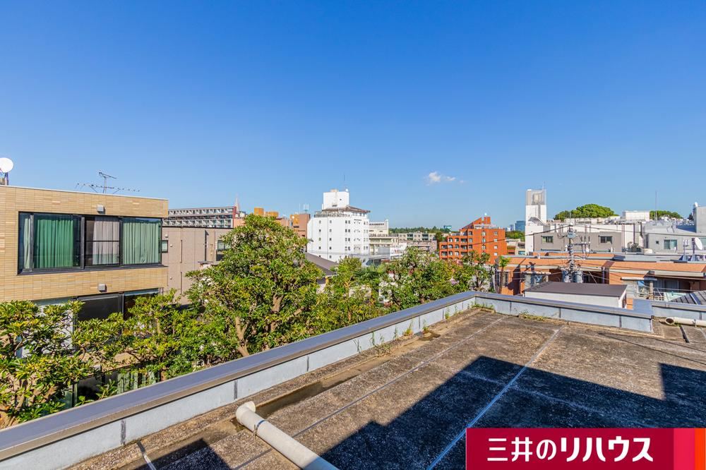 2LDK+S apartment in Shibuya Ward, Tokyo - Photo 1
