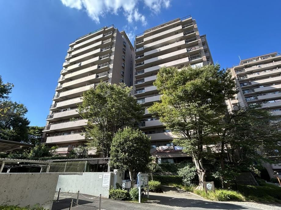 4LDK+S apartment in Tsuzuki Ward, Yokohama, Kanagawa - Photo 1