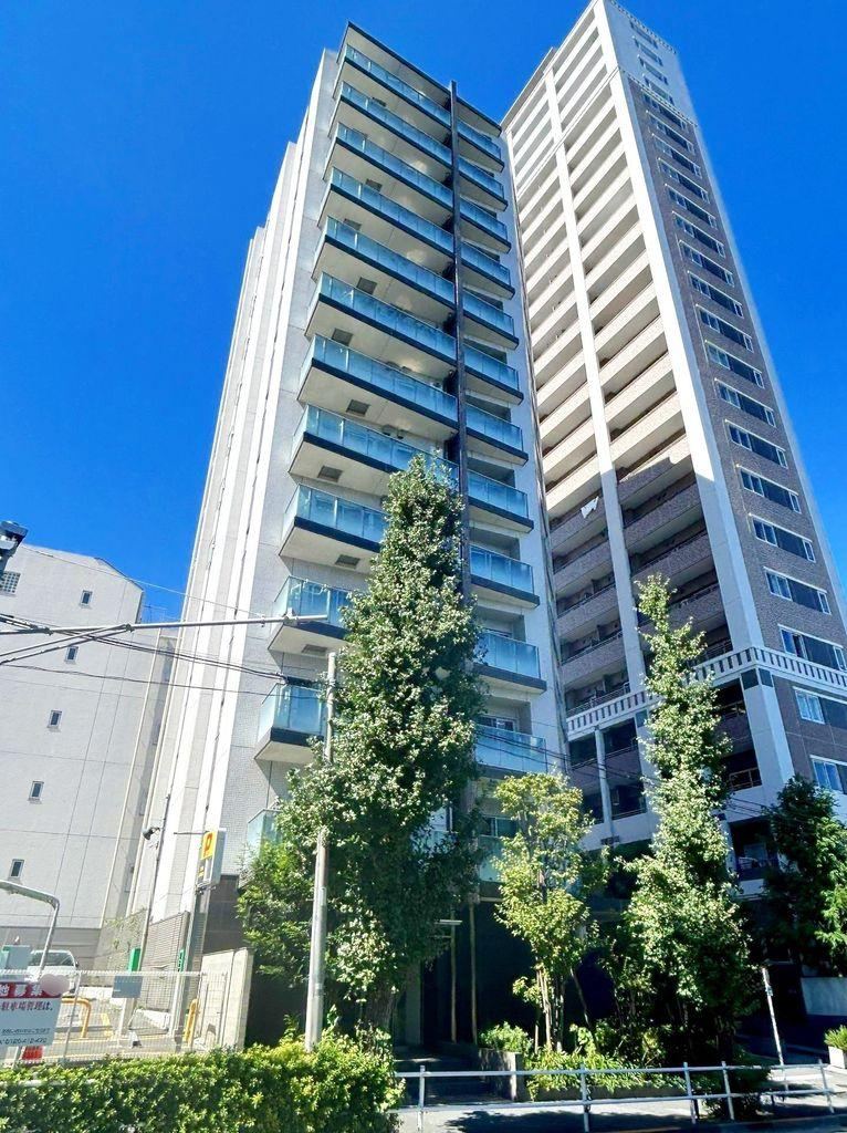 2LDK apartment in Shinjuku Ward, Tokyo - Photo 1