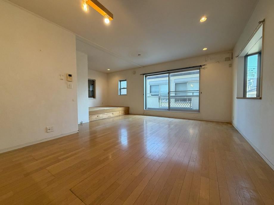 4LDK house in Nada Ward, Kobe, Hyogo - Photo 1
