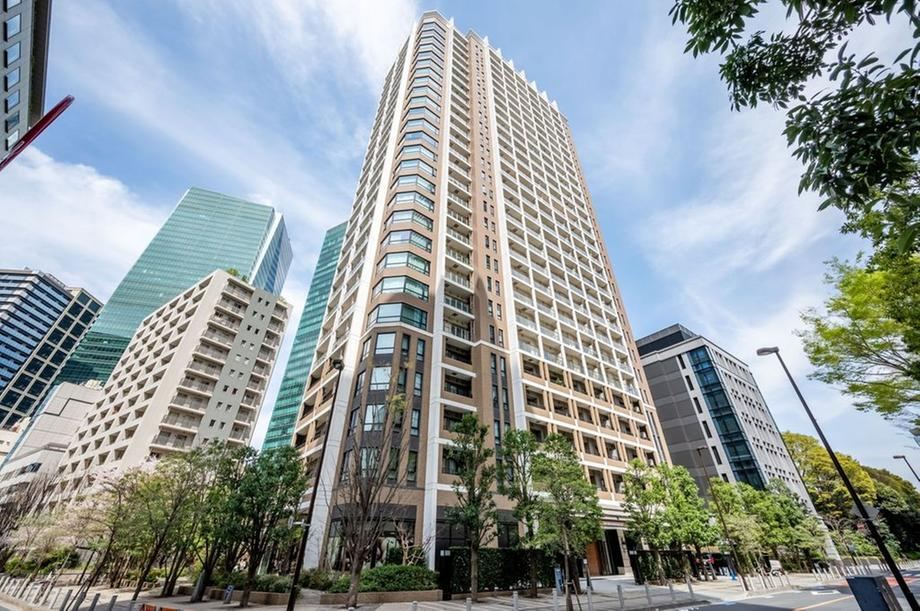 3LDK apartment in Minato Ward, Tokyo - Photo 1