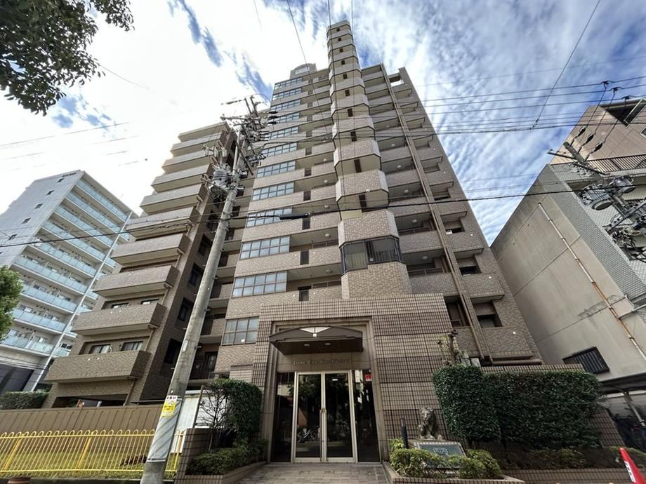 3LDK apartment in Naka Ward, Nagoya, Aichi - Photo 1