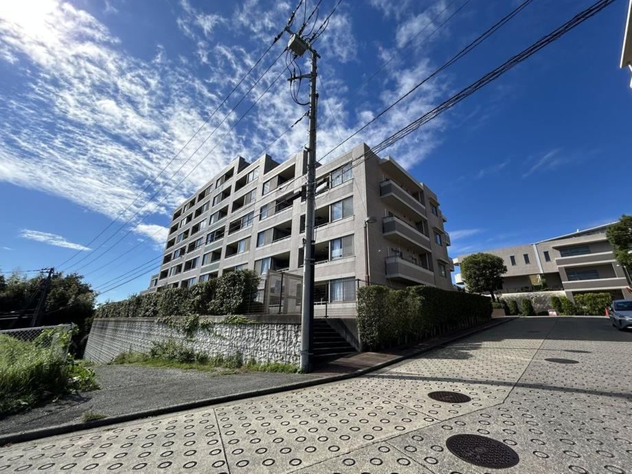 3LDK apartment in Sakae Ward, Yokohama, Kanagawa - Photo 1