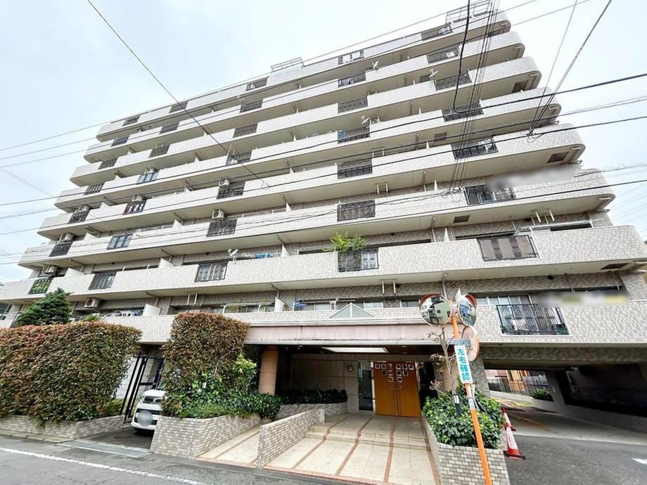 3LDK apartment in Hino, Tokyo - Photo 1