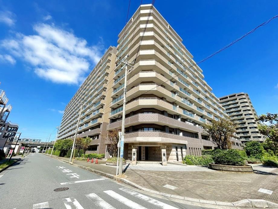 3LDK apartment in Ichikawa, Chiba - Photo 1