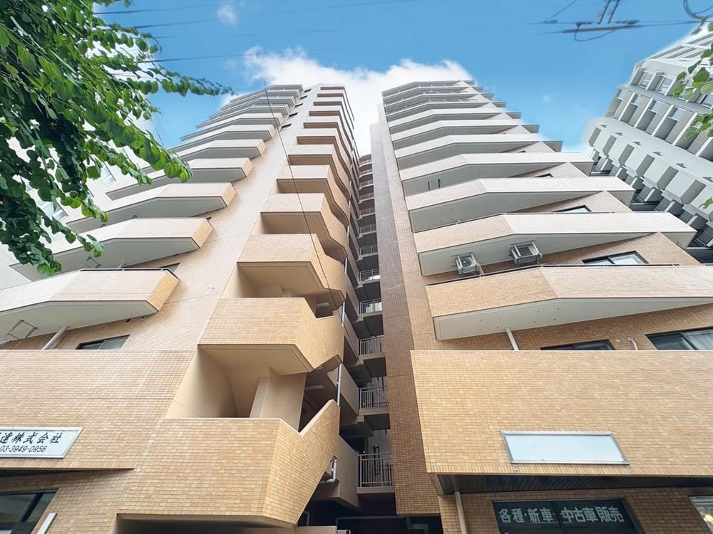 2LDK apartment in Toshima Ward, Tokyo - Photo 1