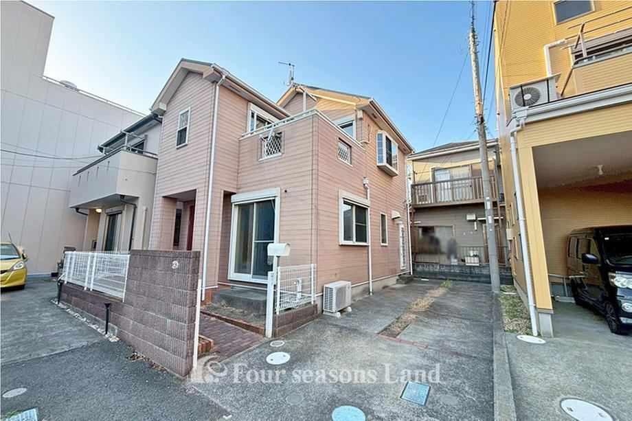 3LDK house in Hiratsuka, Kanagawa - Photo 1