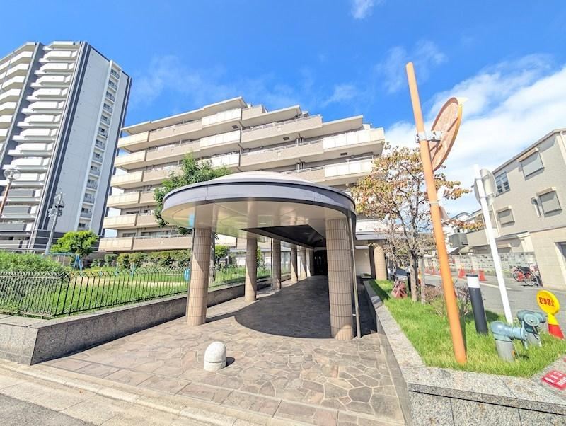 3LDK apartment in Takaishi, Osaka - Photo 1