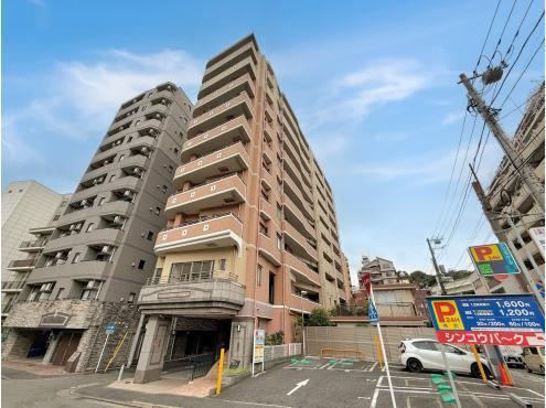 2LDK apartment in Nishi Ward, Yokohama, Kanagawa - Photo 1