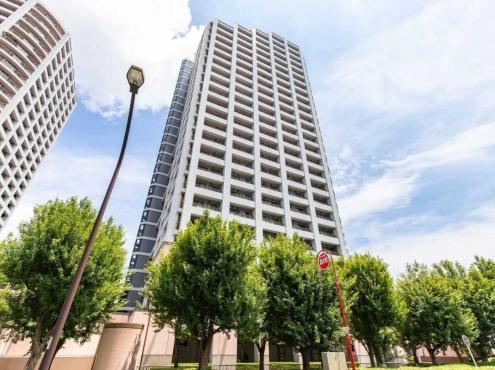 3LDK apartment in Shinjuku Ward, Tokyo - Photo 1