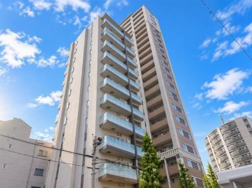 2LDK apartment in Shinjuku Ward, Tokyo - Photo 1