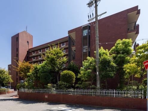 2LDK+S apartment in Higashinada Ward, Kobe, Hyogo - Photo 1
