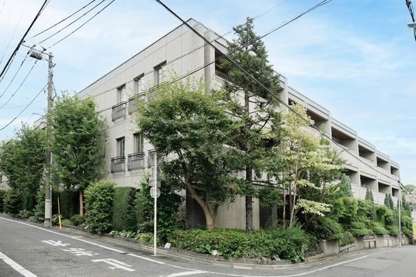 2LDK+S apartment in Shibuya Ward, Tokyo - Photo 1