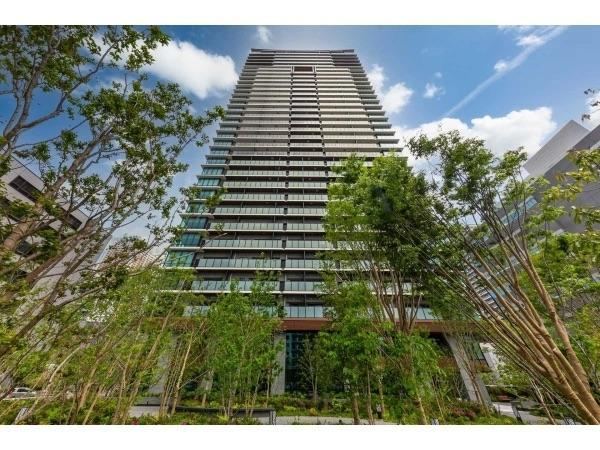 3LDK apartment in Minato Ward, Tokyo - Photo 1