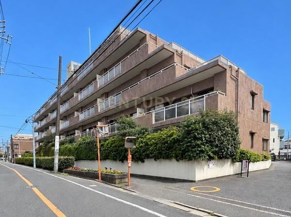 3LDK apartment in Shinagawa Ward, Tokyo - Photo 1