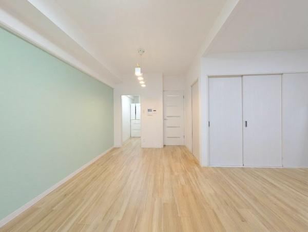 2LDK apartment in Kita Ward, Sakai, Osaka - Photo 1