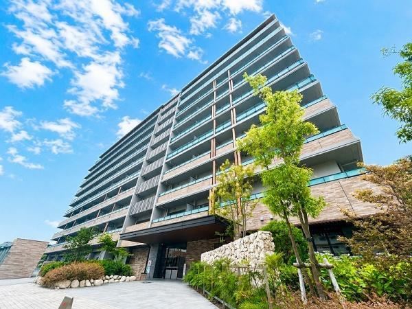 1LDK apartment in Suita, Osaka - Photo 1