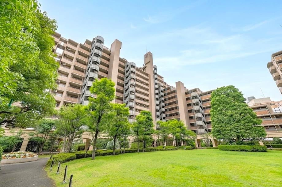 3LDK apartment in Koto Ward, Tokyo - Photo 1